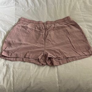 Universal thread high waisted short